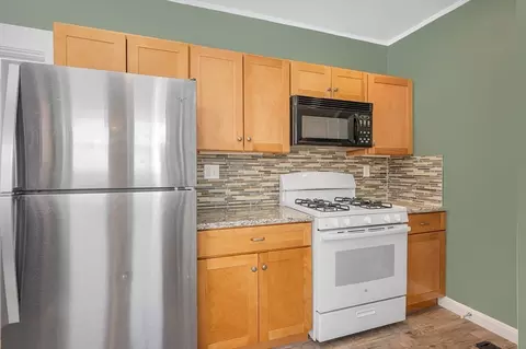 69 Ash St, Reading, MA 01867 photo 8