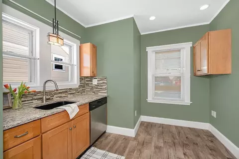 69 Ash St, Reading, MA 01867 photo 7