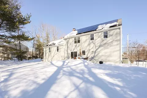 Exterior - 81 Parish Rd, Needham, MA 02494 photo 6 of 7