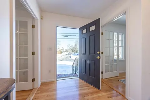 Entry Way - 81 Parish Rd, Needham, MA 02494 photo 1 of 3