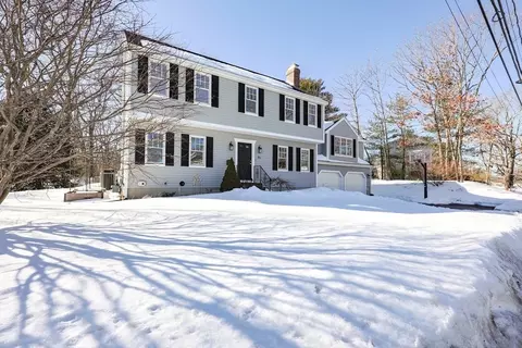 Exterior - 81 Parish Rd, Needham, MA 02494 photo 2 of 7