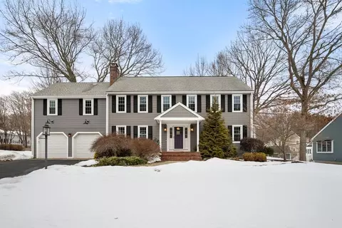 8 Mckinley Ave, Walpole, MA 02081