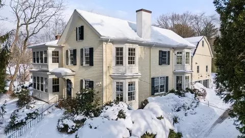 126 Newton St, Weston, MA 02493