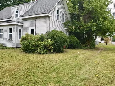 958 Centre St, Middleboro, MA 02346