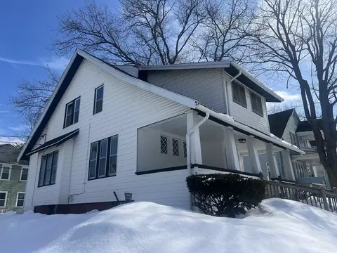89 Bristol St, Springfield, MA 01109 photo 3