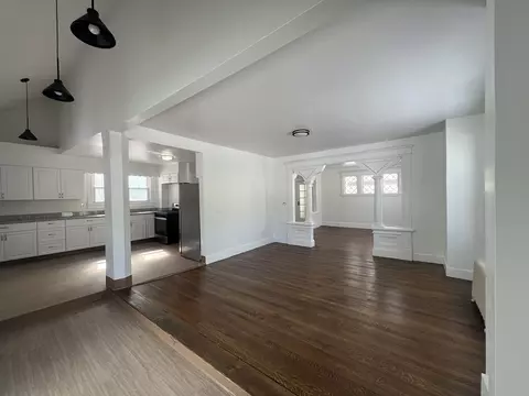89 Bristol St, Springfield, MA 01109 photo 19
