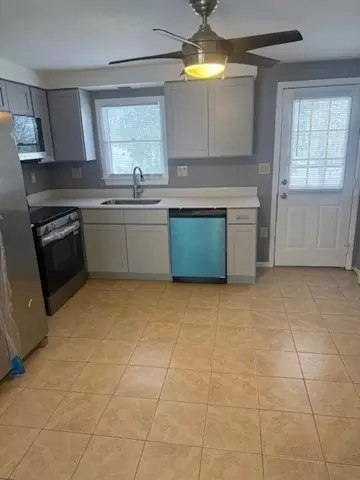 83-85 Albert Ave, Springfield, MA 01151 photo 2