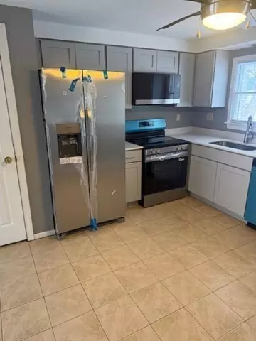 83-85 Albert Ave, Springfield, MA 01151 photo 3