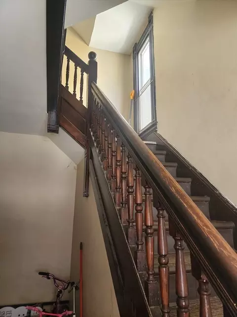 66 Palmer Ave, Springfield, MA 01108 photo 3
