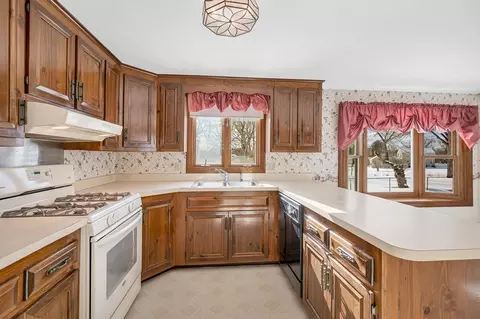 287 Fox Ave, Dracut, MA 01826 photo 8