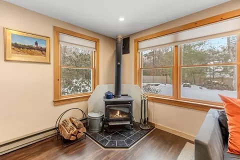 25 Rainbow Ln, Mashpee, MA 02649 photo 5