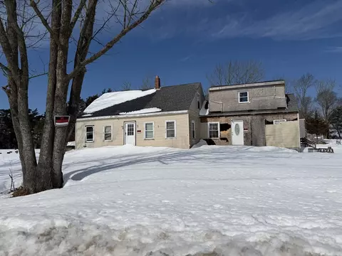 92 Chace Rd, Freetown, MA 02717