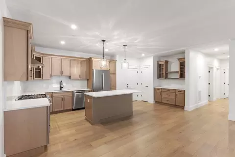 134 Court St #1, Plymouth, MA 02360