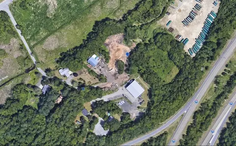 9 B Wellington Rd, Oxford, MA 01540