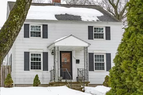 Exterior - 509 Plumtree Rd, Springfield, MA 01119 photo 2 of 6
