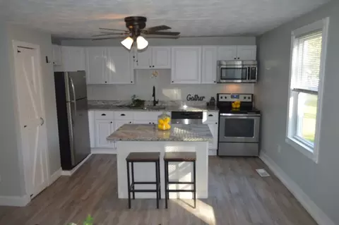 Kitchen - 4 First St, Sutton, MA 01590 photo 1 of 4