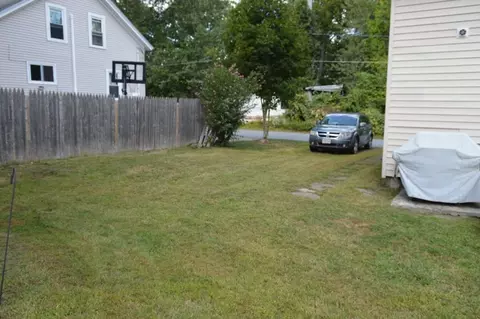 Exterior - 4 First St, Sutton, MA 01590 photo 4 of 4