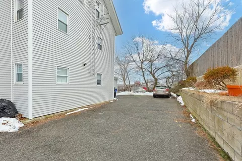 Exterior - 118 Maple St, Fall River, MA 02720 photo 3 of 4