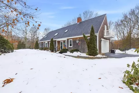 13 Checkerberry Ln, Sandwich, MA 02644