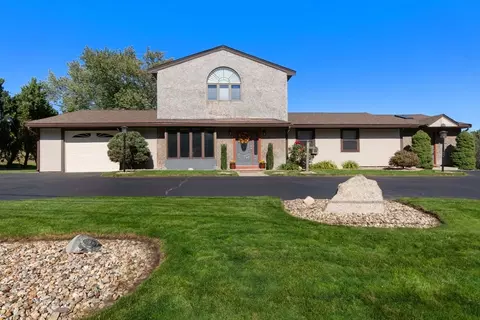 15 Monson Dr, Peabody, MA 01960