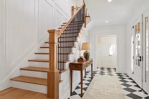 2 Beech Tree Ln, Lexington, MA 02421 photo 3