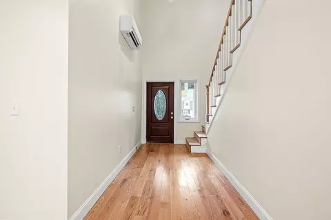 12 Beale St, Worcester, MA 01606 photo 3