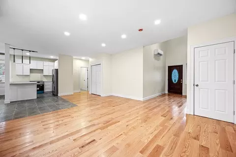 12 Beale St, Worcester, MA 01606 photo 5