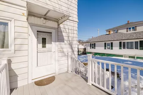 Exterior - 869 Bedford St, Fall River, MA 02723 photo 2 of 4