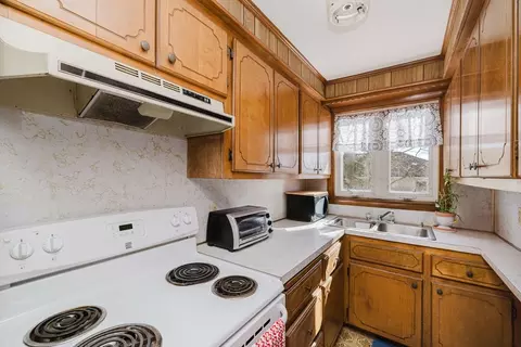Kitchen - 869 Bedford St, Fall River, MA 02723 photo 4 of 5