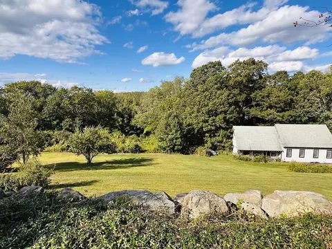 Exterior - 1107 Jackson Rd, Hardwick, MA 01037 photo 3 of 10