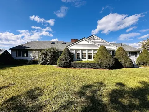 Exterior - 1107 Jackson Rd, Hardwick, MA 01037 photo 8 of 10