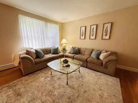 Living - 1107 Jackson Rd, Hardwick, MA 01037 photo 2 of 5