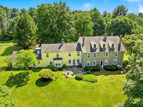 111 Providence St, Mendon, MA 01756