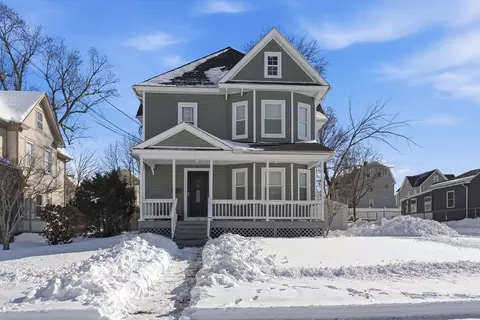 33 Washington St, Chicopee, MA 01020