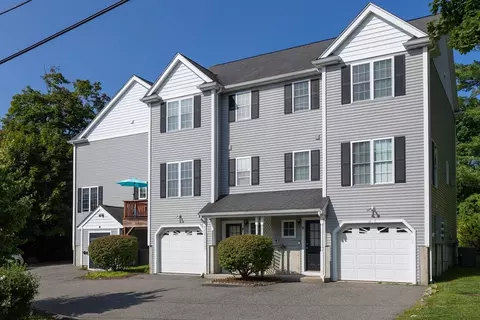 52 Packards Ln #4, Quincy, MA 02169