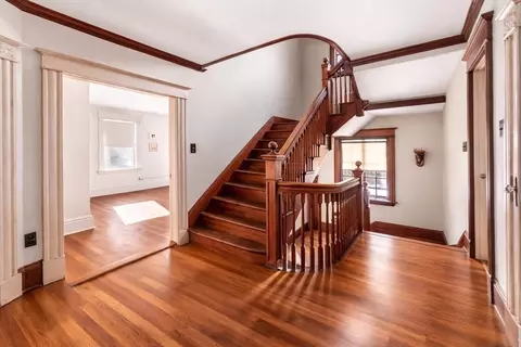 Entry Way - 22 Windsor Rd, Brookline, MA 02445 photo 2 of 4