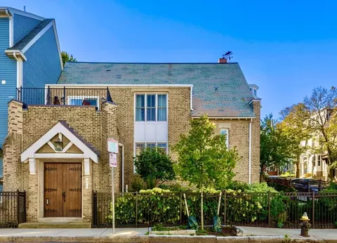 475 E 4th St, Boston, MA 02127