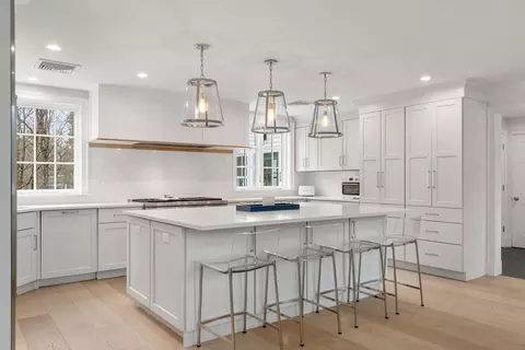 389 Grove St, Needham, MA 02492 photo 11