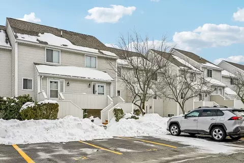 100 Merrimack Ave #9, Dracut, MA 01826