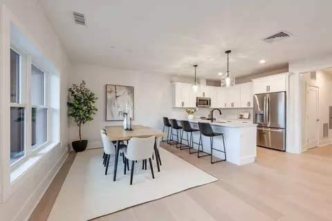 62 Foundry St #402, Wakefield, MA 01880