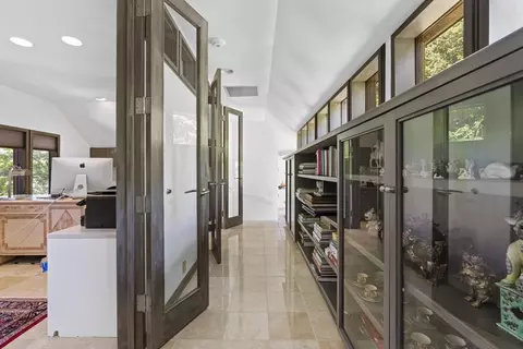 Entry Way - 331 Heath St, Chestnut Hill, MA 02467 photo 1 of 2