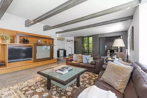 Living - 331 Heath St, Chestnut Hill, MA 02467 photo 1 of 3