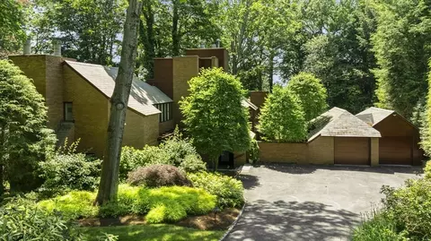 331 Heath St, Chestnut Hill, MA 02467