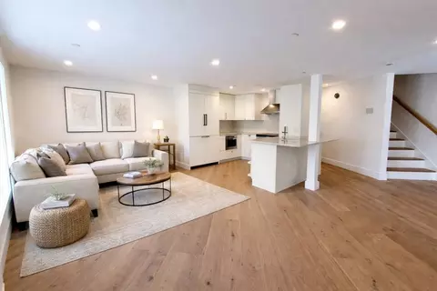 6 Elm St #6, Newton, MA 02465