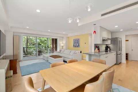 130 Mount Auburn St #309, Cambridge, MA 02138
