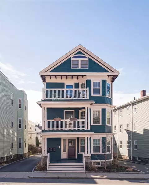17 Tower St #1, Boston, MA 02130