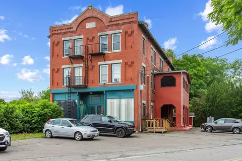 4 Davis St, Shirley, MA 01464