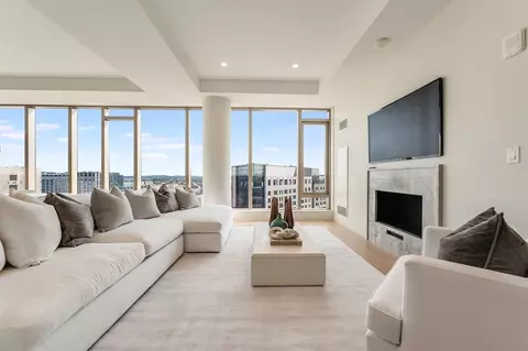 135 Seaport Blvd #PH3B, Boston, MA 02210