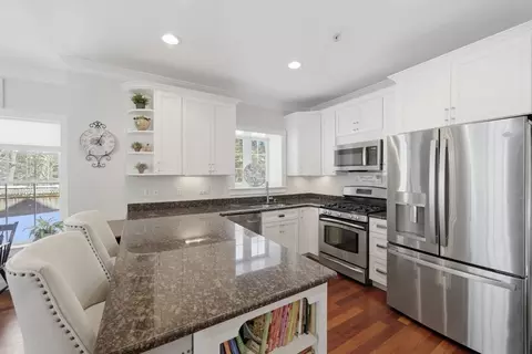 Kitchen - 1 Junction Ln #1, Hamilton, MA 01982 photo 1 of 4