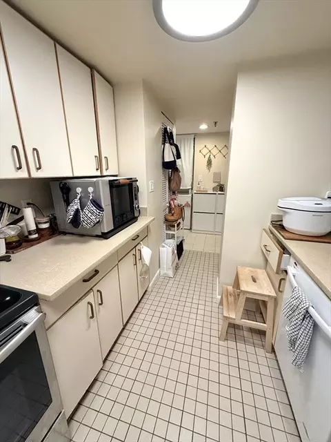 Kitchen - 20 Webster St #307, Brookline, MA 02446 photo 3 of 5